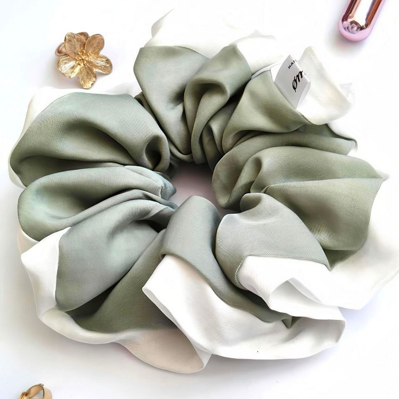 Оливково-молочний скранч